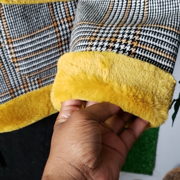 Plaid Jacket with Faux Fur Trim - Picture 2 of 6